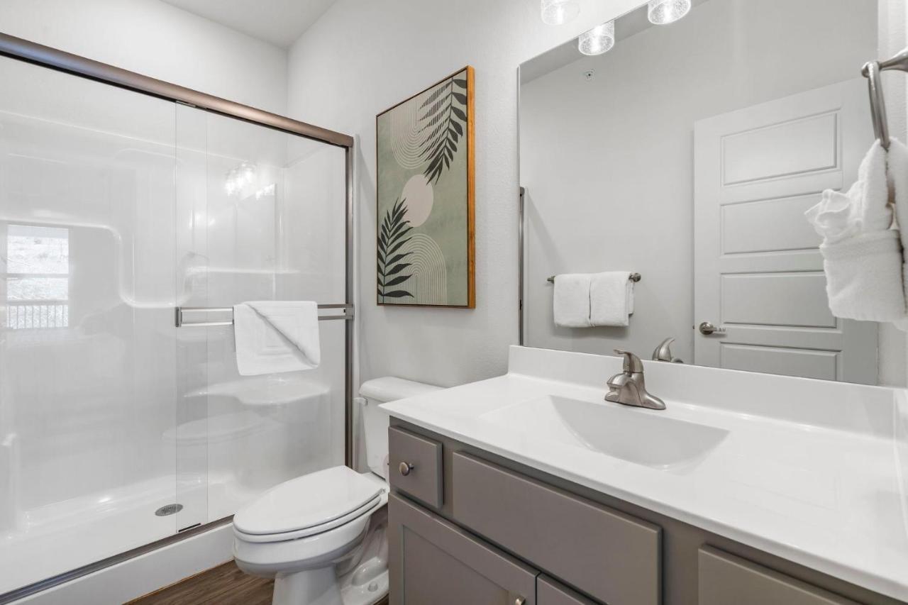 Lakeshore Living ブランソン エクステリア 写真