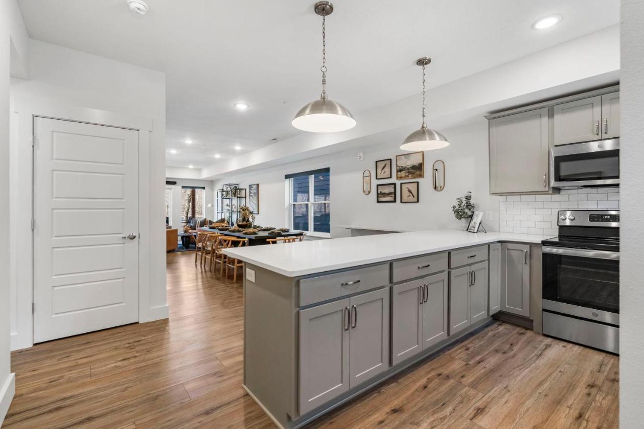 Lakeshore Living ブランソン エクステリア 写真