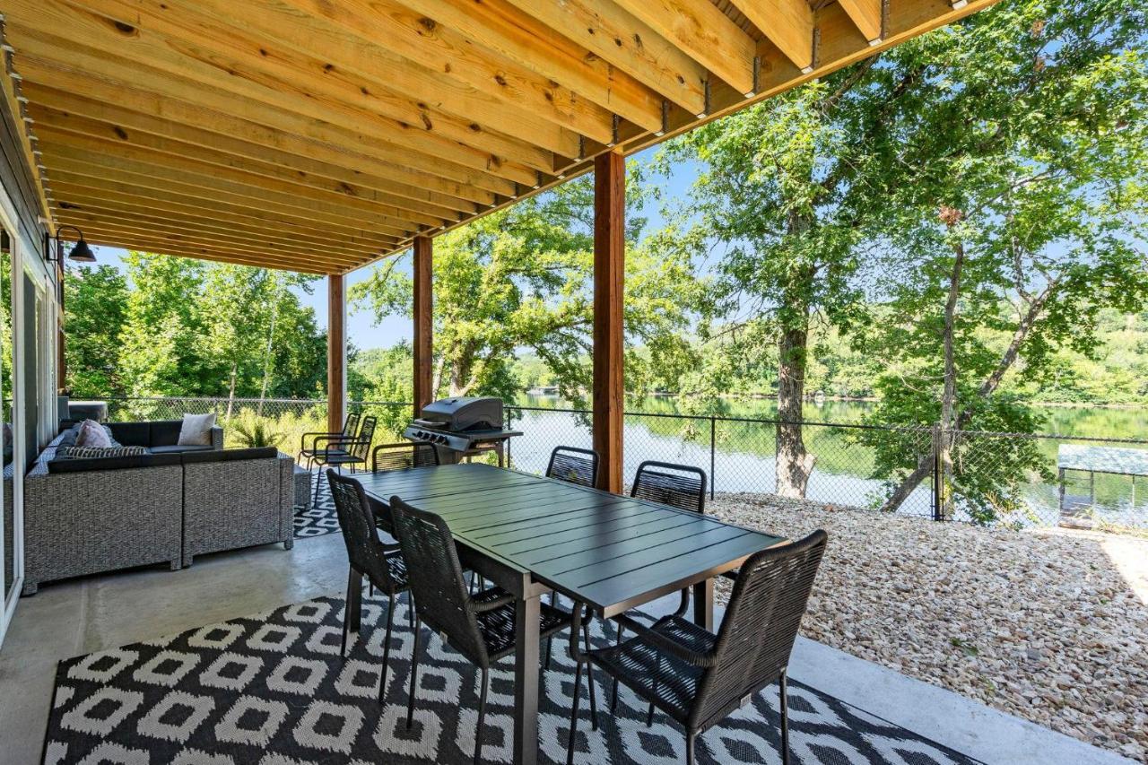 Lakeshore Living ブランソン エクステリア 写真